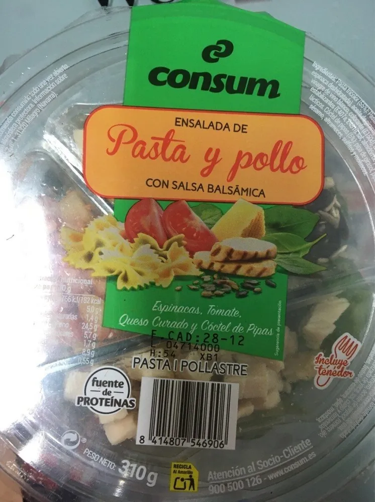 Ensalada de pasta y pollo