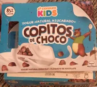 Yogur natural azucarado con copitos de chocolate