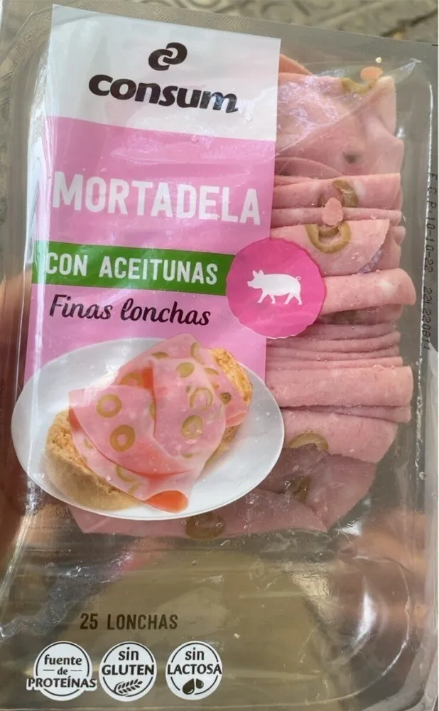 Mortadella con aceitunas. Finas lonchas