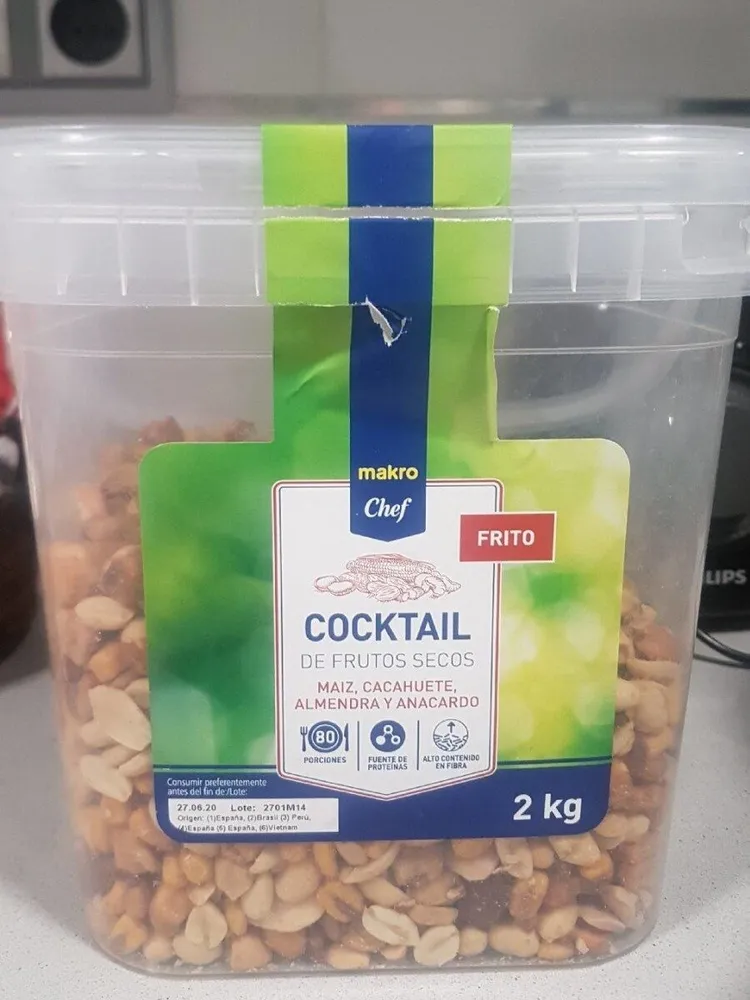Mezcla de cachuetez,maices y frutos secos fritos