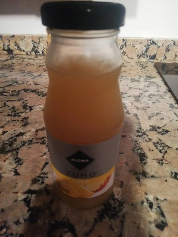 Zumo Piña Rioba