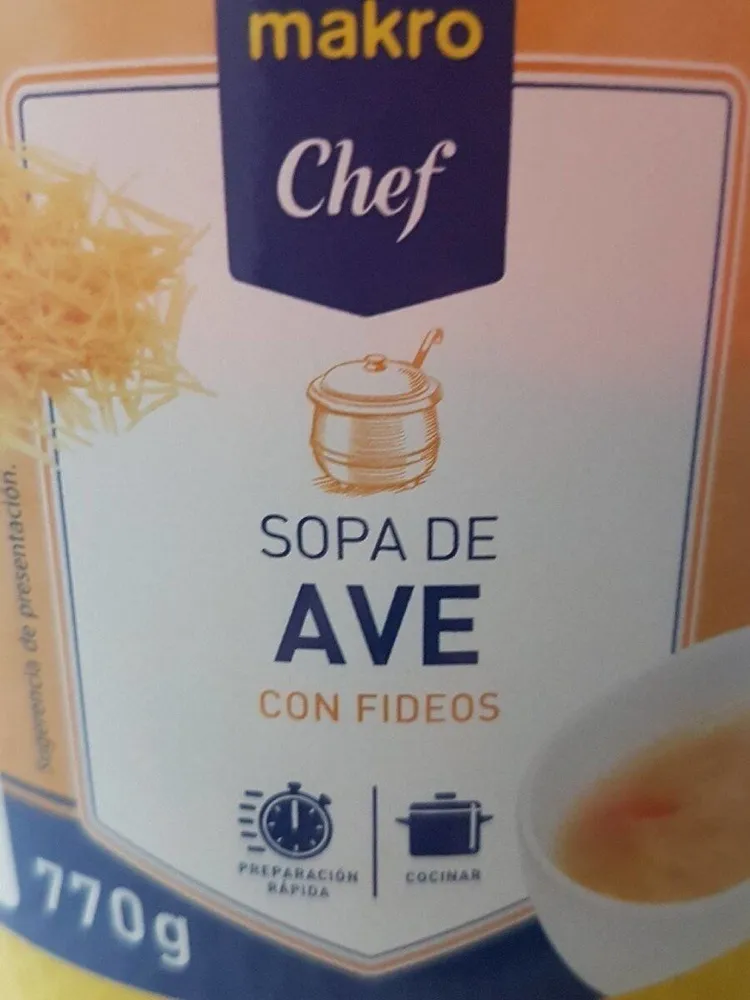 Sopa de ave con fideos