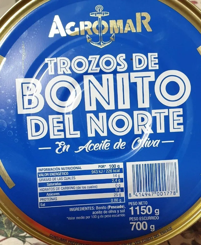 Trozos de bonito del norte en aceite de oliva
