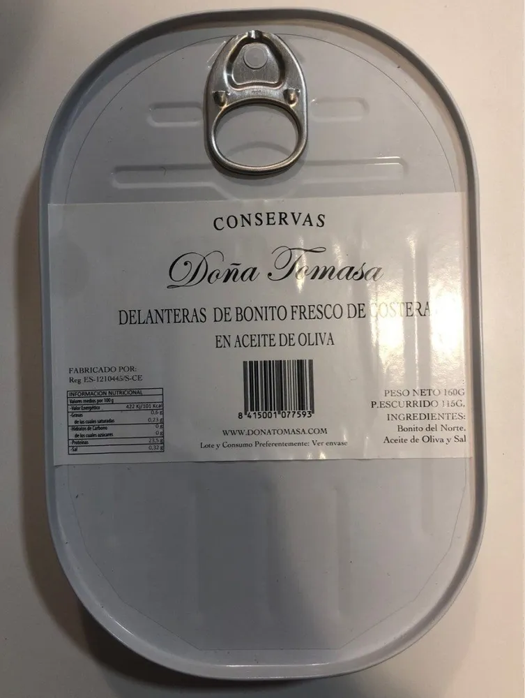 Delanteras de bonito fresco de costera en aceite de oliva