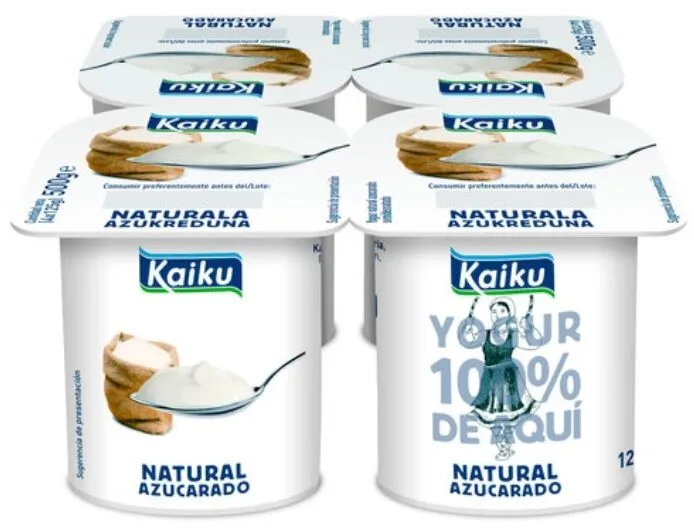 Yogur natural azucarado