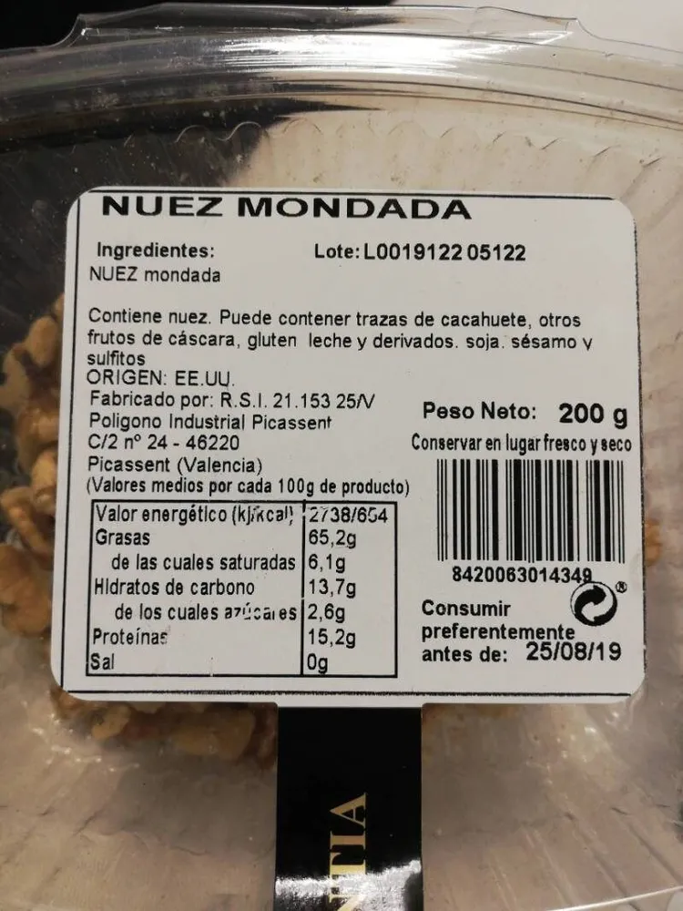 Nuez mondada