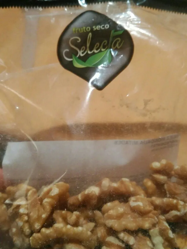 Nuez mondada