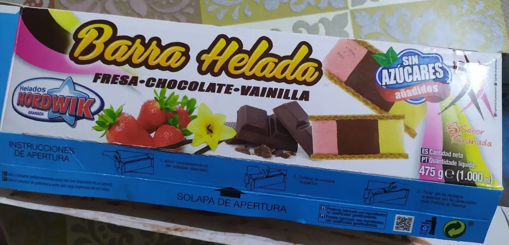 Barra helada de fresa, chocolate y vainilla