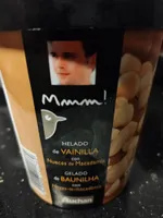 Helado de vainilla con nueces de Macadamia