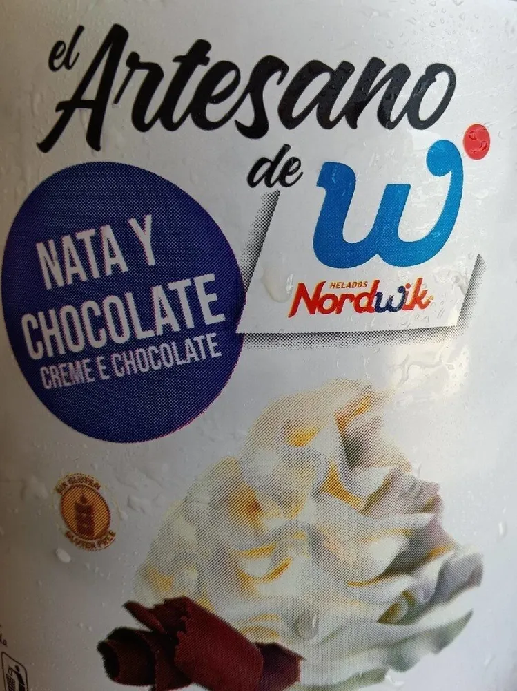 Helado de nata y chocolate