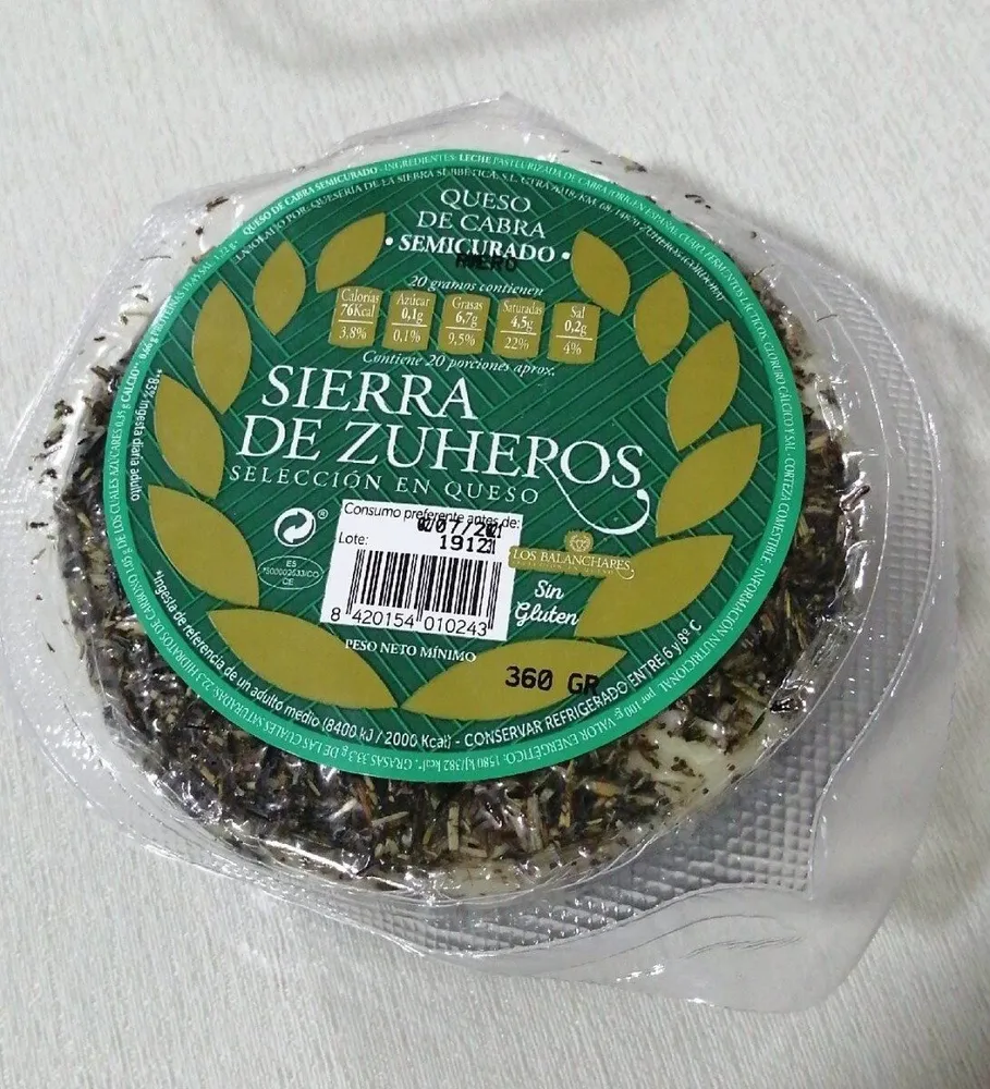 Queso de cabra semicurado con romero y tomillo