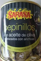 Pepinillos con aceite de oliva