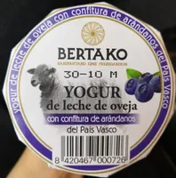Yogurt de leche de oveja con confitura de arandanos