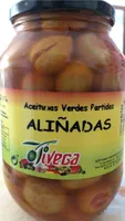 Aceitunas verdes partidas aliñadas