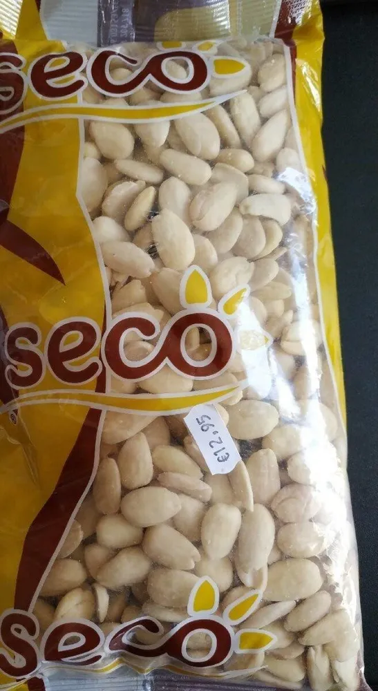 Almendra cruda comuna