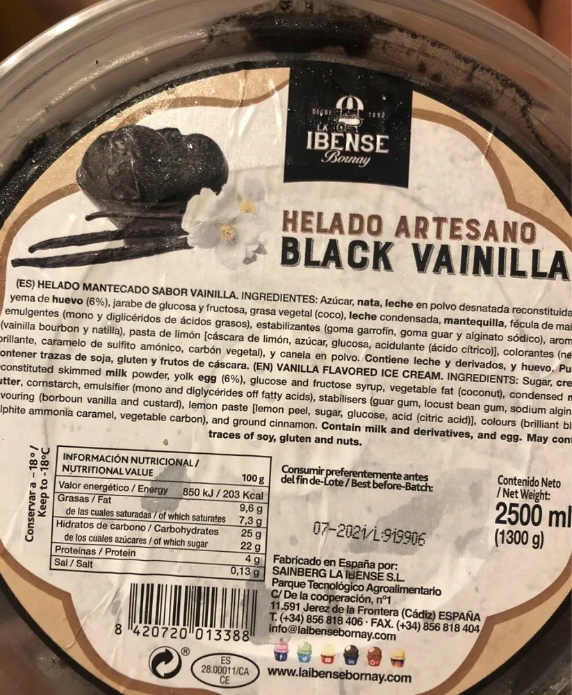 Helado artesano black vainilla