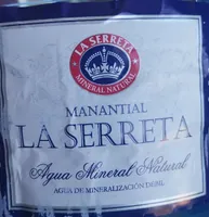 Agua mineral natural