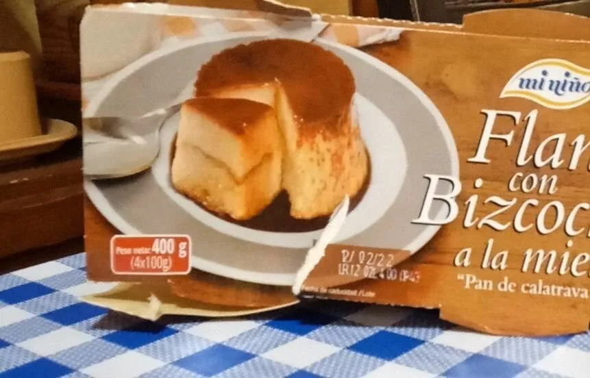 Flan con biscocho a la miel