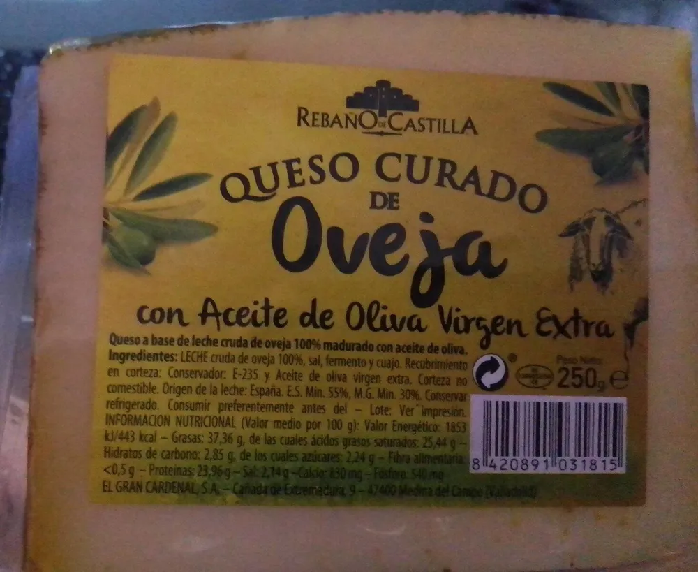 Queso curado de oveja con aceite de oliva virgen extra