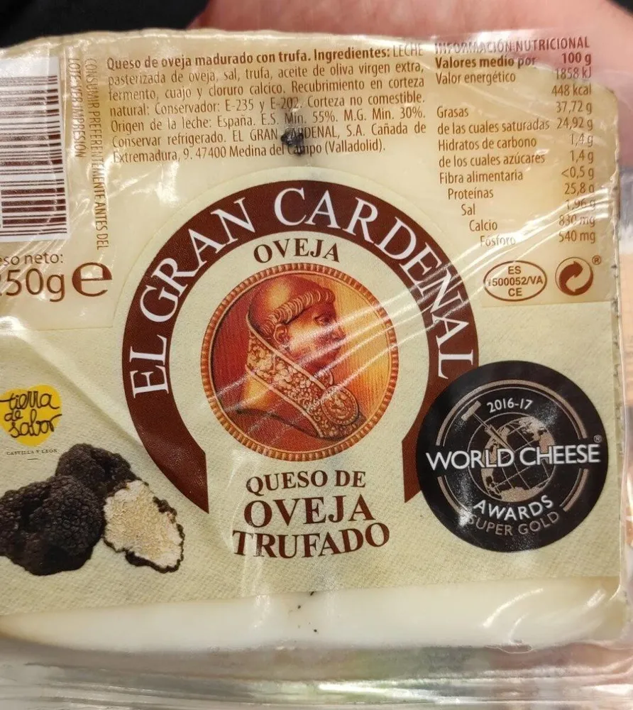 Queso de oveja trufado