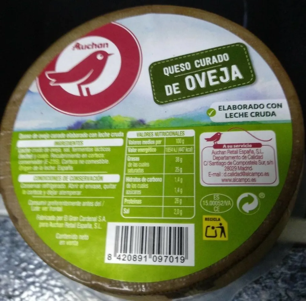 Queso curado de oveja elaborado con leche cruda