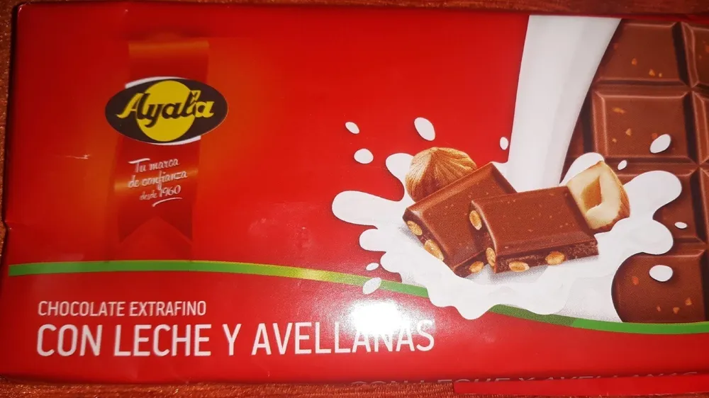 Chocolate extrafino con leche y avellanas