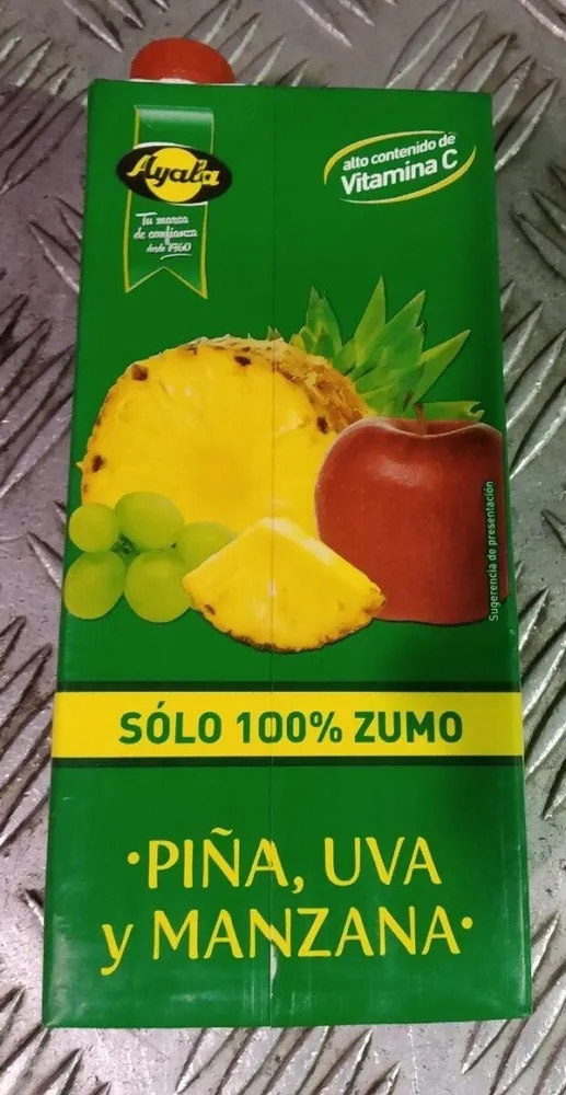 Zumo piña, uva y manzana