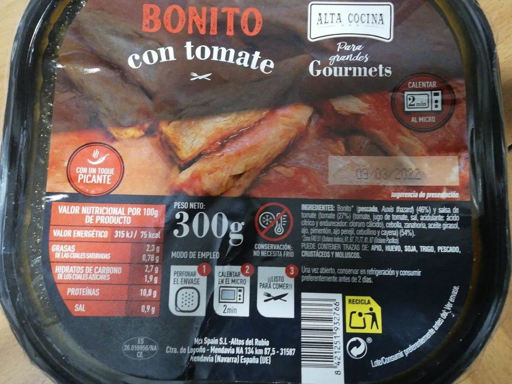 Bonito con tomate