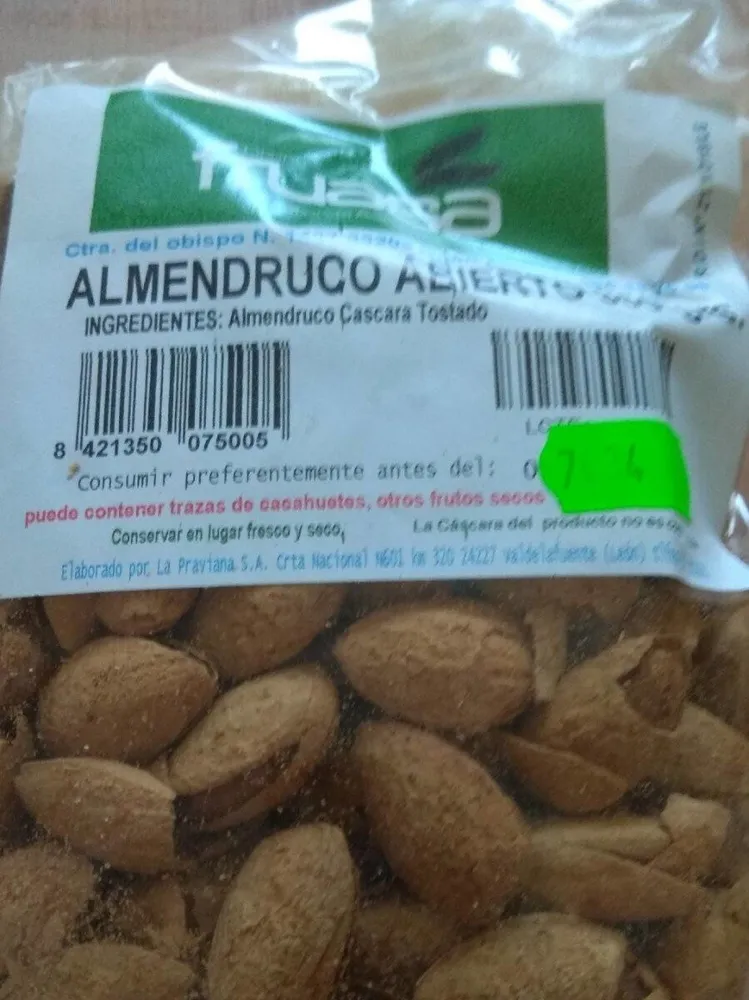 Almendruco abierto