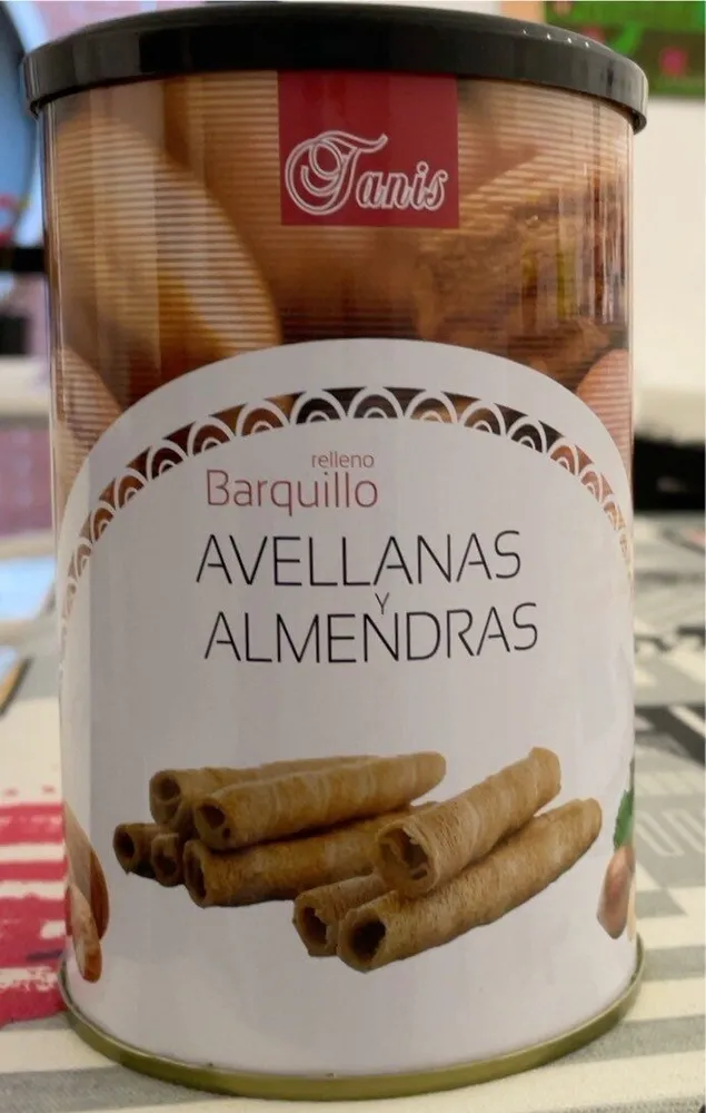 Barquillo relleno avellanas y almendras