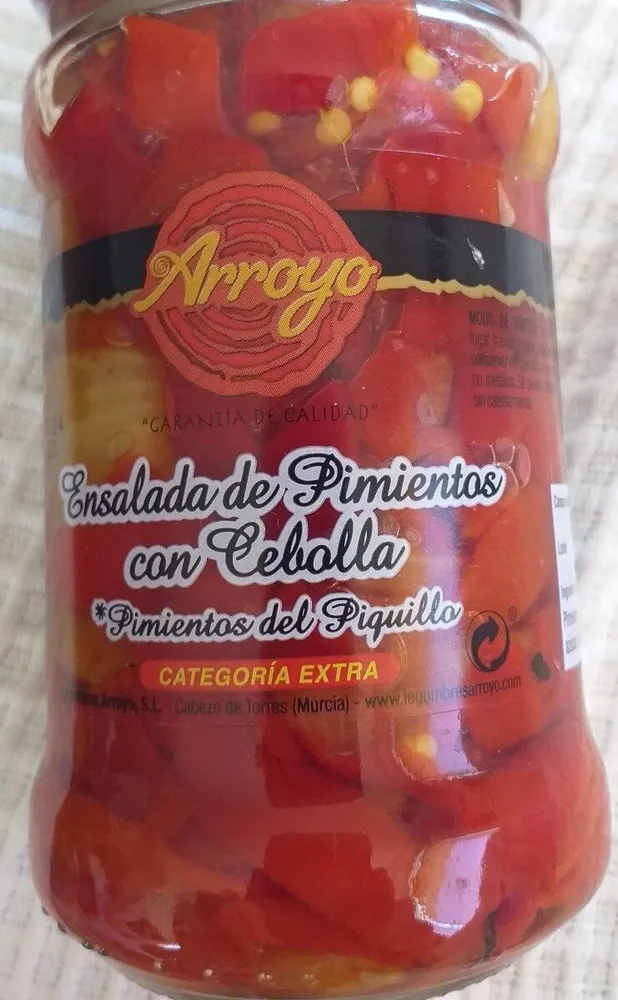 Ensalada de pimientos con cebolla
