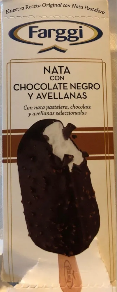 Helado de chocolate y avellanas
