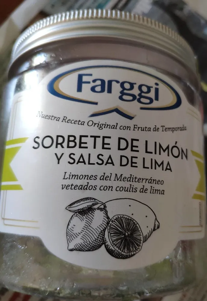 Sorbete de limón y salsa de lima