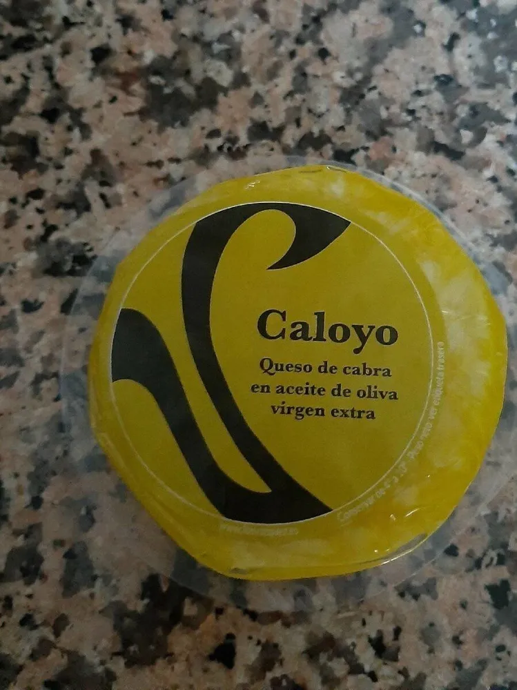 queso de cabra en aceite de oliva