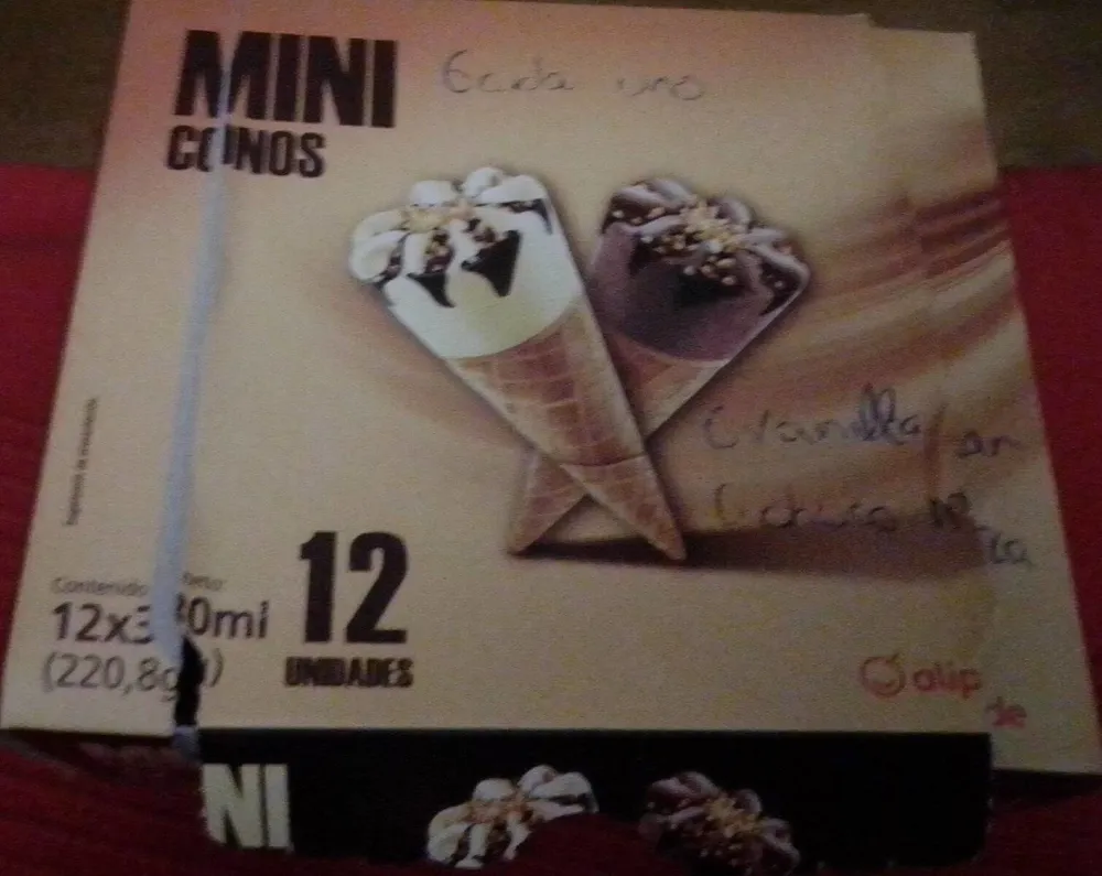 Mini conos de chocolate y vainilla