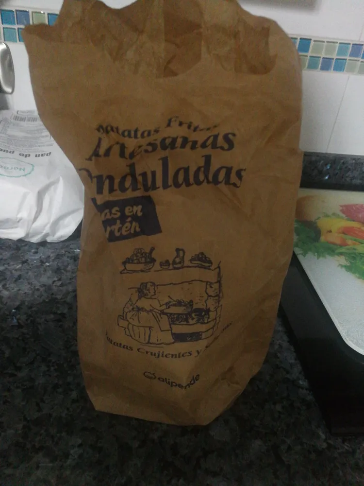 Patatas fritas artesanas onduladas