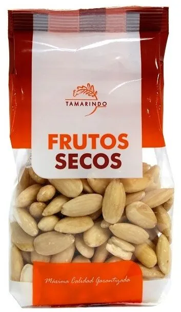 Almendra repelada cruda
