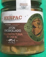 Atún encebollado