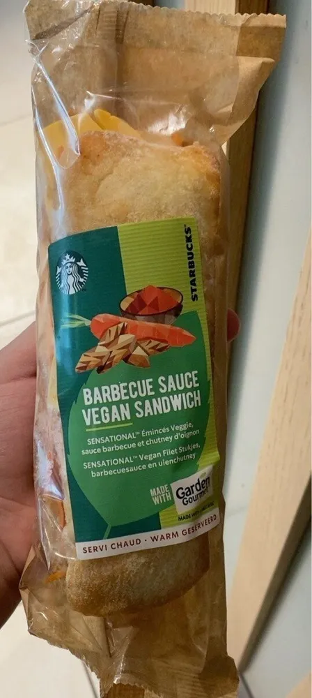 Bbq sauve vegan sandwich