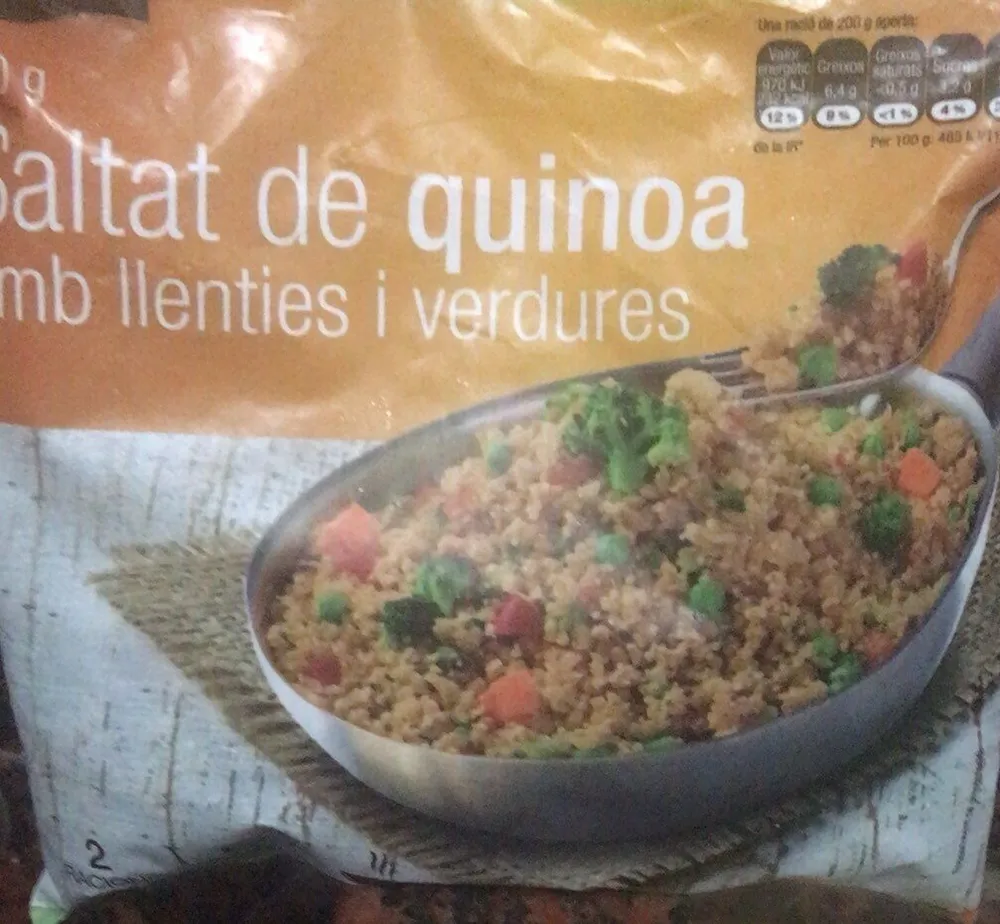 Salteado quinoa con lentejas y verduras