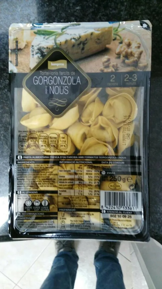 Tortel·lonis farcits de gorgonzola i nous