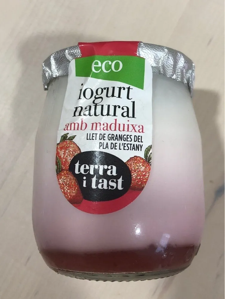 Iogurt natural amb maduixa