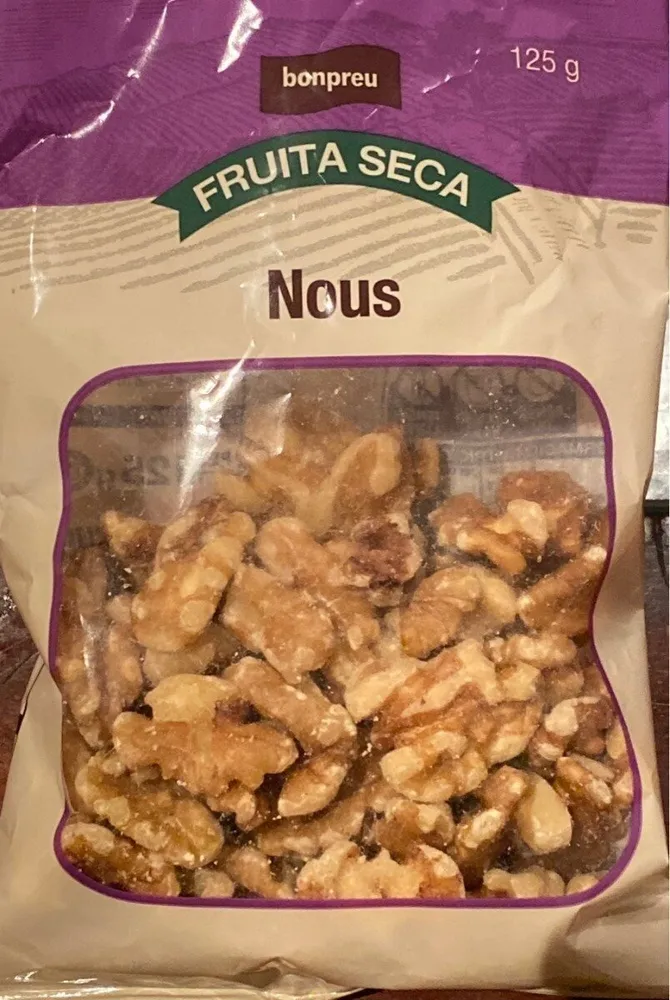 Nous /  nueces