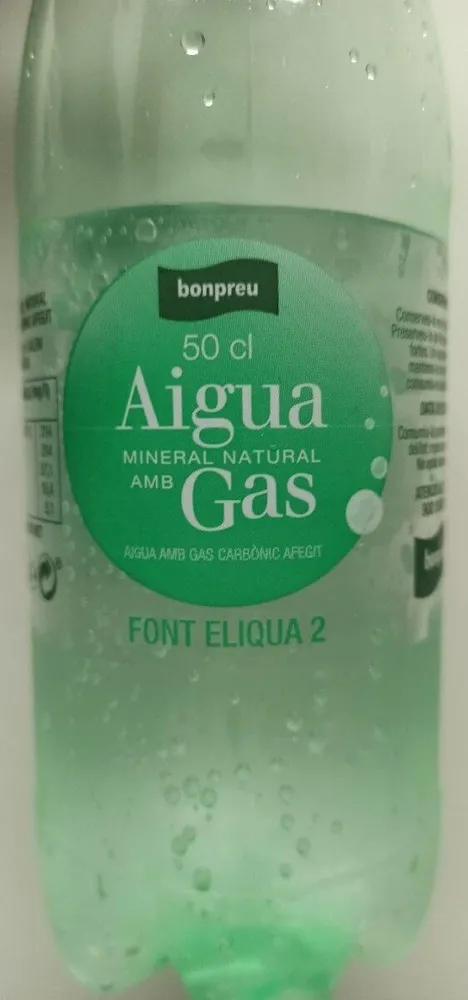Aigua mineral natural amb gas