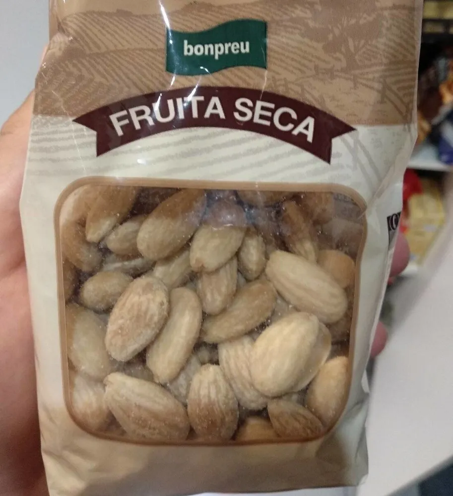 Ametlles fregides i salades