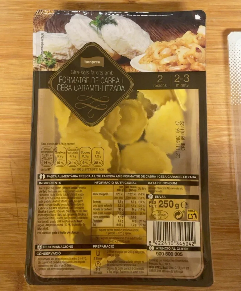 Gira-sol farcits amb formatge de cabra i ceba caramel.litzada