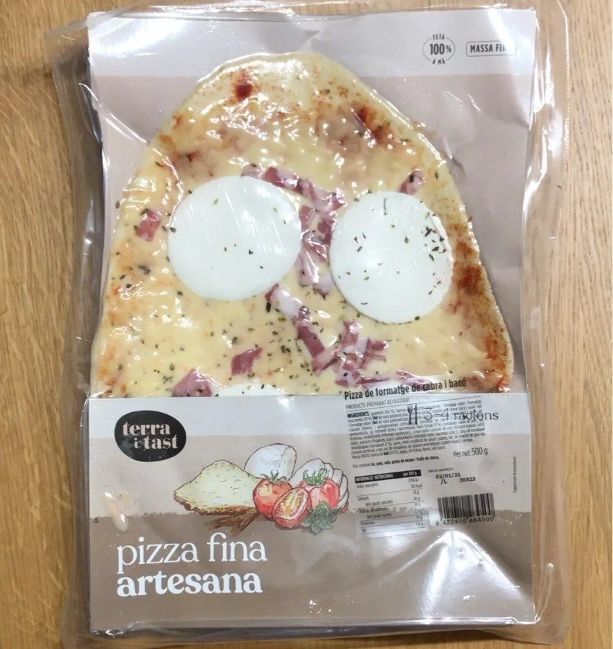 Pizza de queso de cabra y bacon