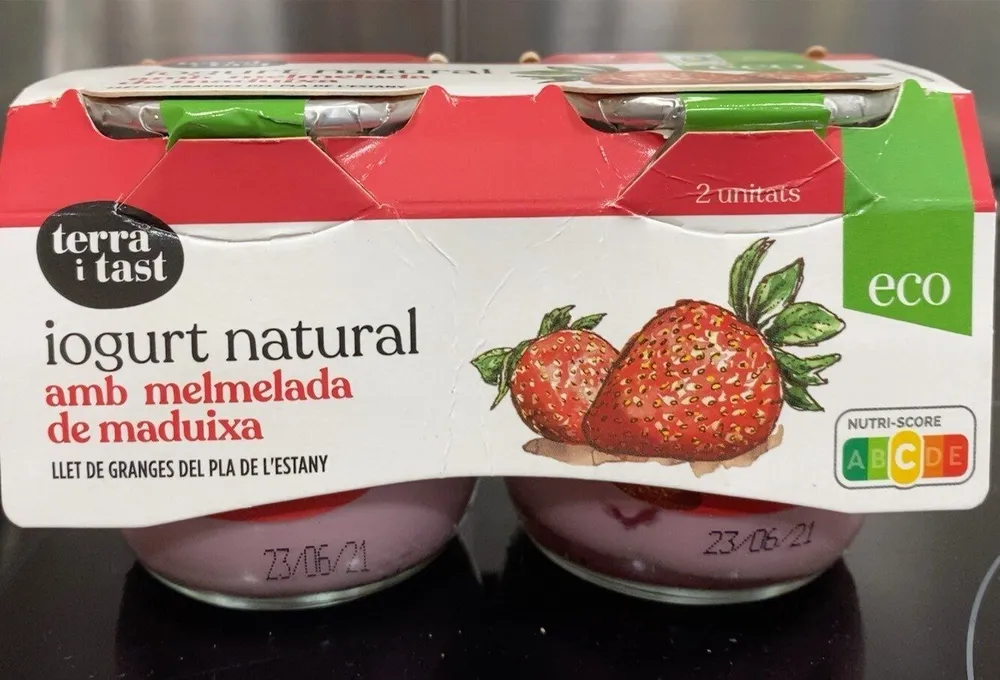 Iogurt natural con mermelada de fresas