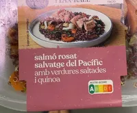 Salmo rosat salvatge amb verdures i quinoa
