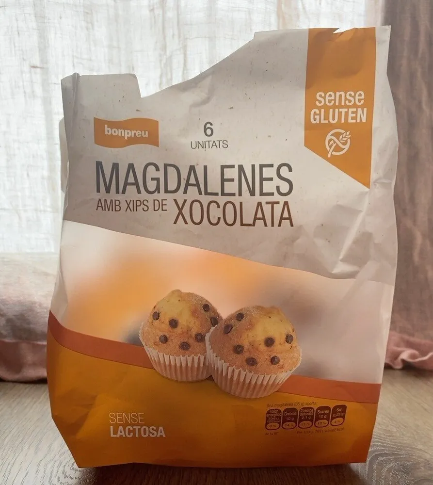 Magdalenes amb xips de xocolata